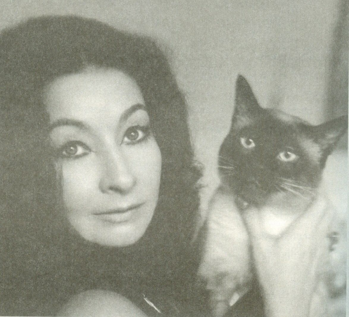 Amparo Dávila